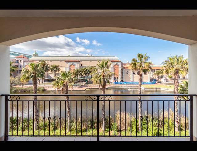 3 BEDROOM APARTMENT RENTED IN CENTURY CITY